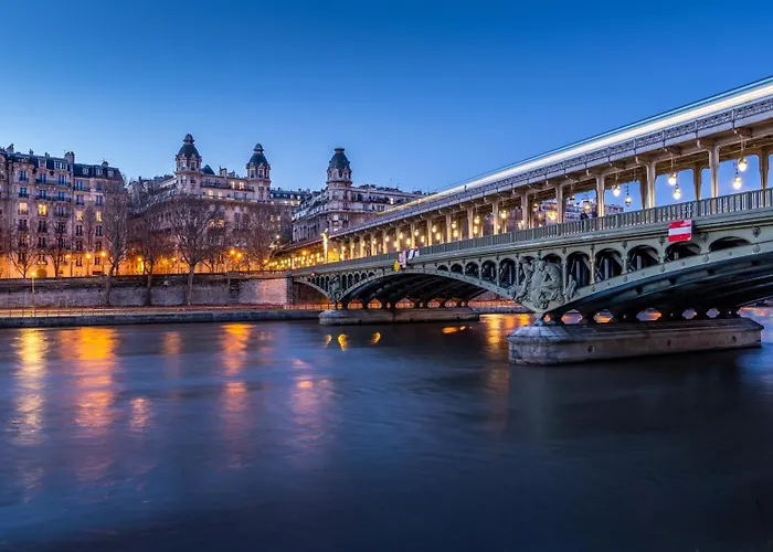 Отель Austin's Saint Lazare Париж