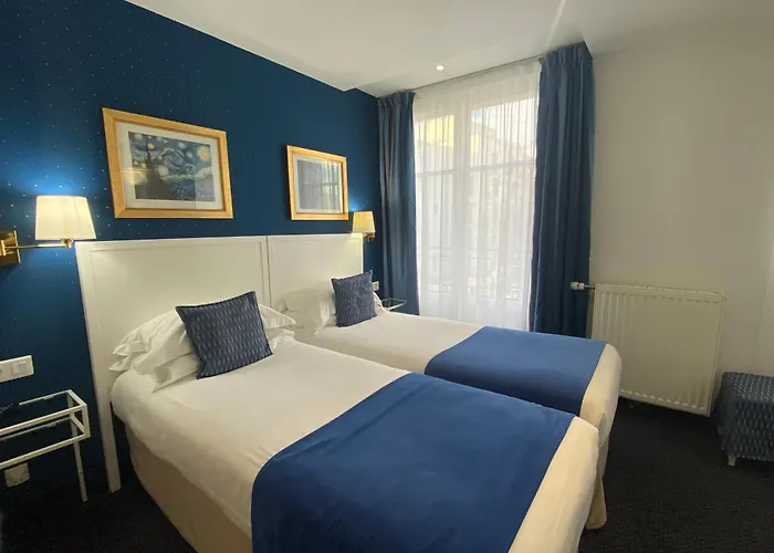 Отель Austin's Saint Lazare 3*