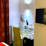 Hotell Austin's Saint Lazare 3*