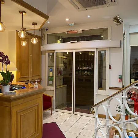 Szálloda Austin's Saint Lazare 3*