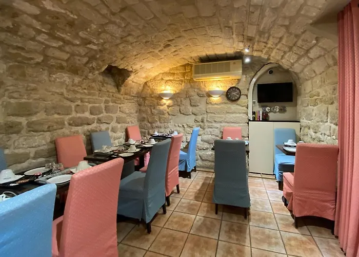 أوستينز سانت لازار 3* باريس