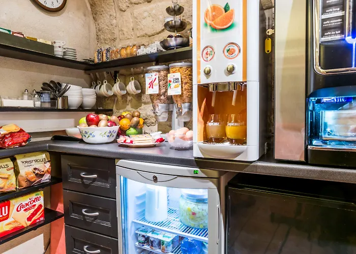 호텔 오스틴스 생 라자르 3*