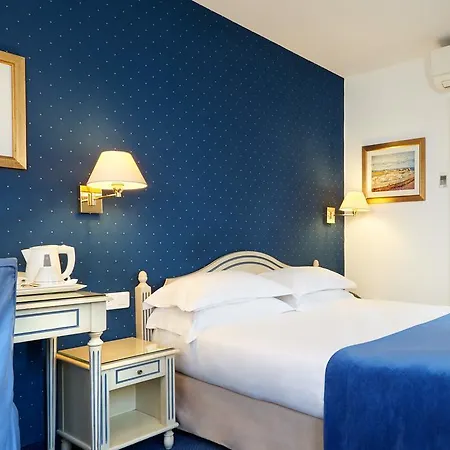 Austin's Saint Lazare Hotel 3*